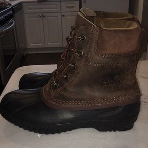 BRAND NEW 10.5 MENS SOREL BOOTS